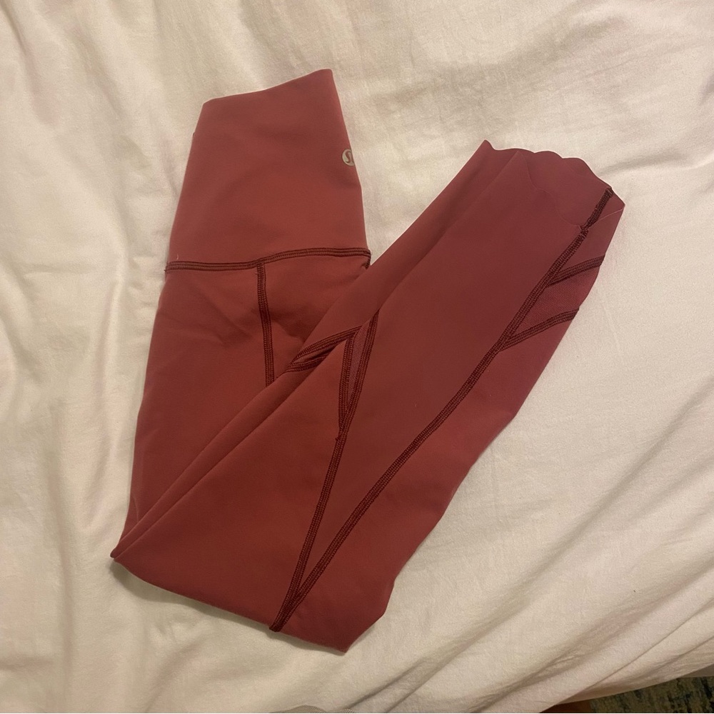 LULULEMON Taupe Pink Leggings with Scallop Hem